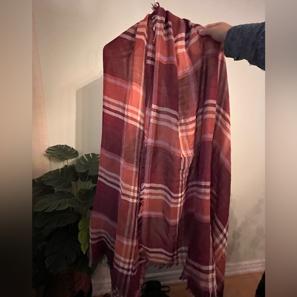 Roots Leaside plaid scarf - Picture 4 of 4